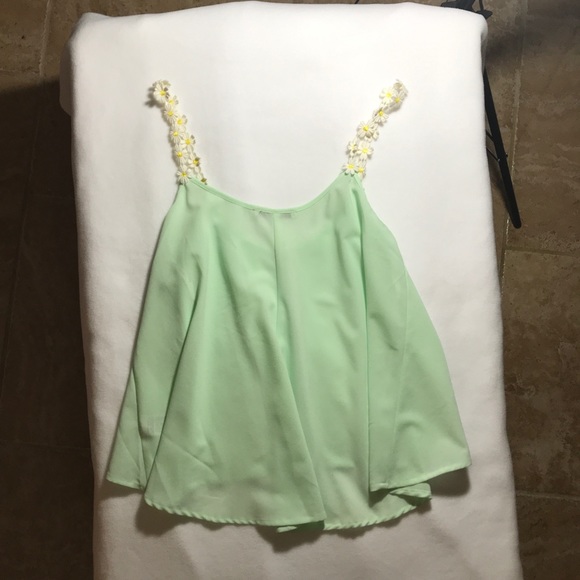 Papaya cropped high low top daisy straps. - Picture 5 of 6